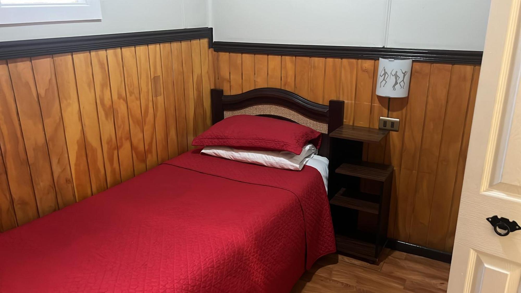 Hostal Victoria Пунта-Аренас Экстерьер фото