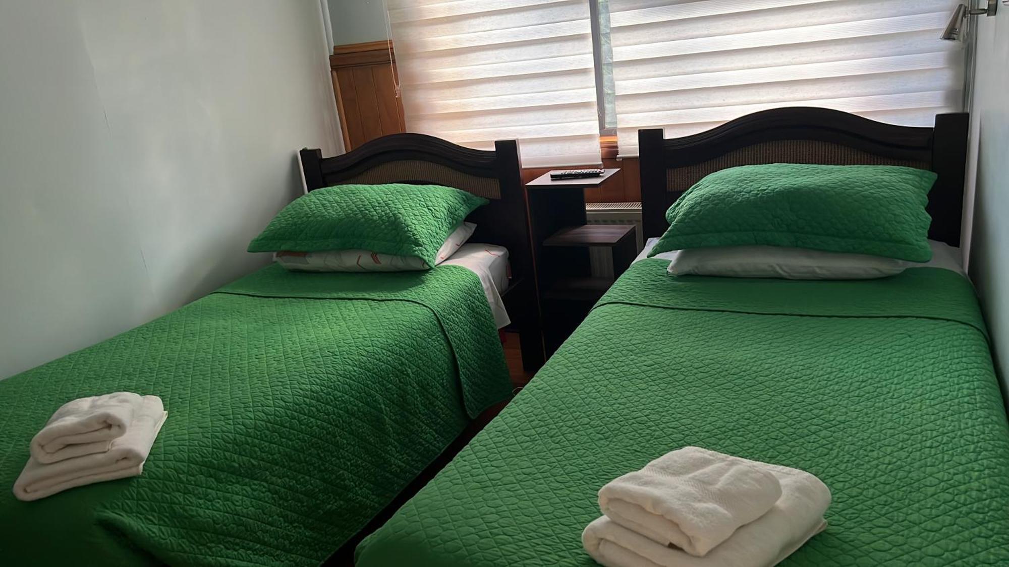 Hostal Victoria Пунта-Аренас Экстерьер фото